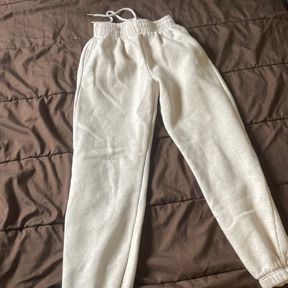 Light grey dynamite sweatpants